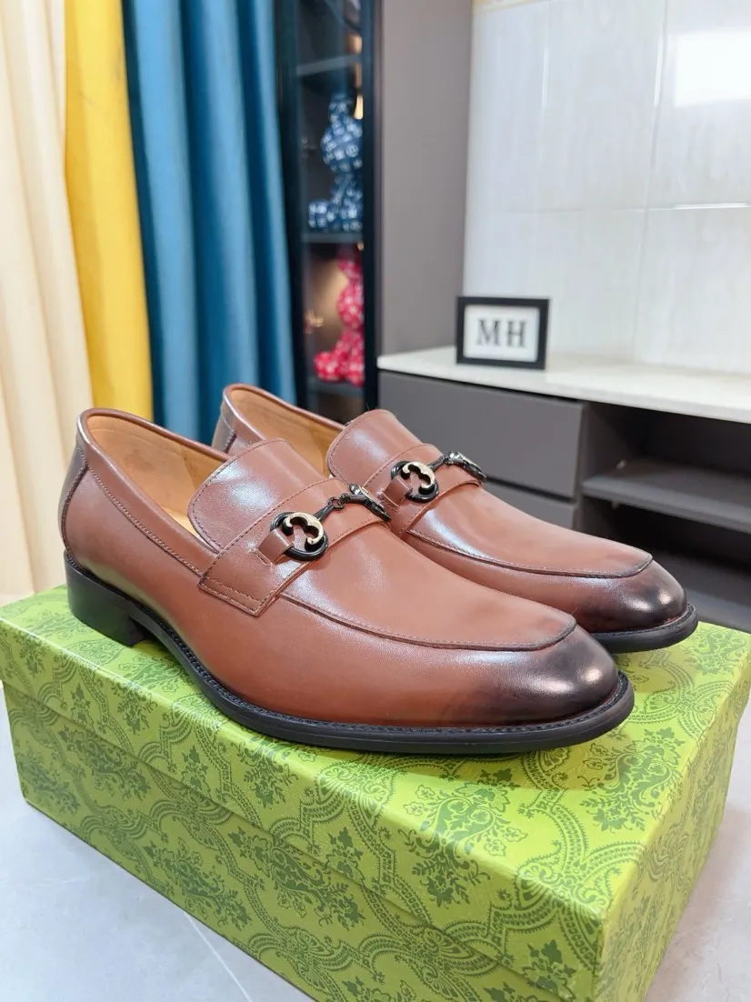 Men's shoes 💰500🌹🌹[GUCCI Gucci] A new style of formal men's leather shoes is coming ~ The original quality upper is made of Italian cowhide➕The leather is soft and delicate, comfortable and soft. The top layer of genuine leather, rubber wear-resistant outsole, the shoe shape is dignified and domineering, and the luxury charm is not concealed! The natural and free nouveau riche leads the trend. Code number: 38-44